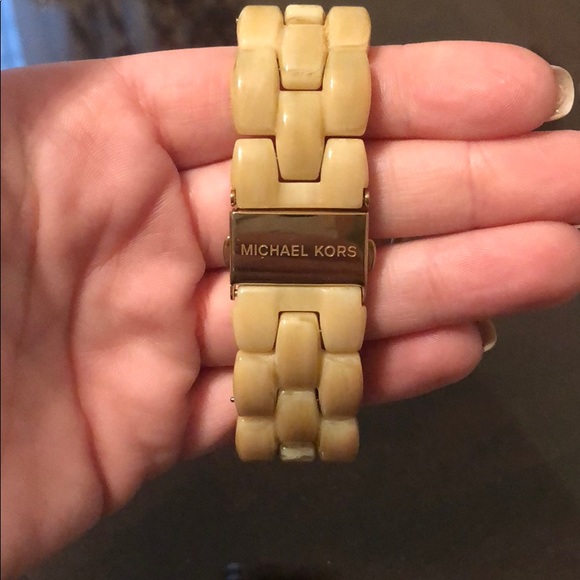 Michael Kors Gold Womens’ Watch - Picture 4 of 4